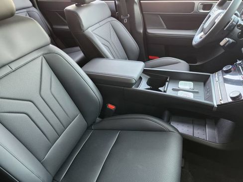 Certified 2026 Hyundai Santa Fe SEL FWD image 8