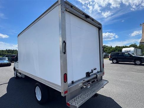 Used 2018 Ford Transit 350 156 DRW RWD image 17