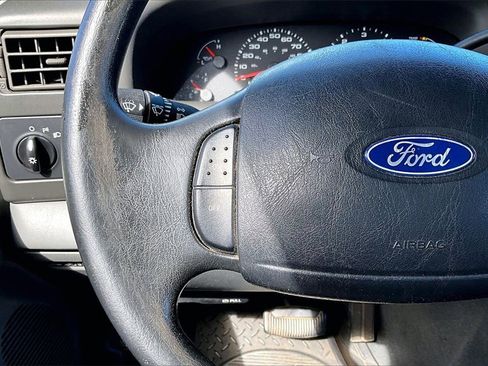 Used 2004 Ford F250 XL image 20