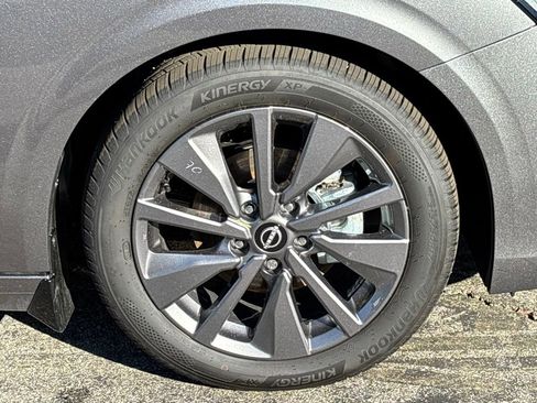 New 2026 Nissan Sentra SL w/ Floor Mat Package FWD image 29