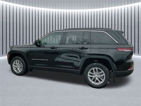 New 2025 Jeep Grand Cherokee Laredo X w/ Luxury Tech Group I image 14