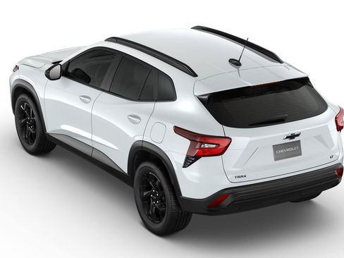 New 2026 Chevrolet Trax LT w/ Driver Confidence Package FWD image 41