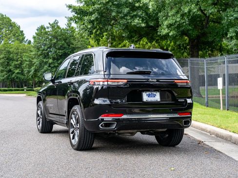 Used 2022 Jeep Grand Cherokee Overland AWD/4WD image 7