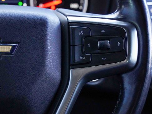 Used 2021 Chevrolet Suburban Premier w/ Premium Package image 23