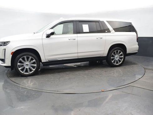 Used 2023 Cadillac Escalade ESV Premium Luxury Platinum w/ Heavy-Duty Trailer Package image 2
