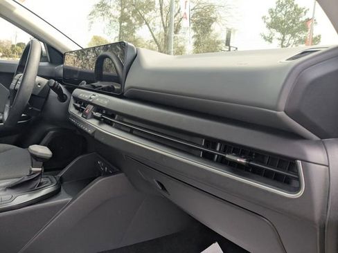 Used 2025 Kia K4 FWD image 35