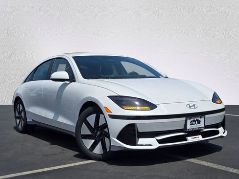 New 2025 Hyundai Ioniq 6 SE image 28