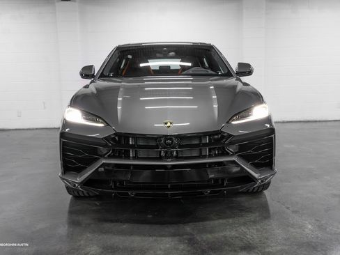 New 2025 Lamborghini Urus SE image 3