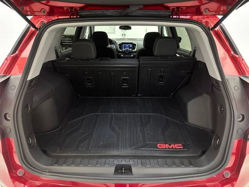 Used 2023 GMC Terrain SLE w/ Driver Convenience Package FWD image 6