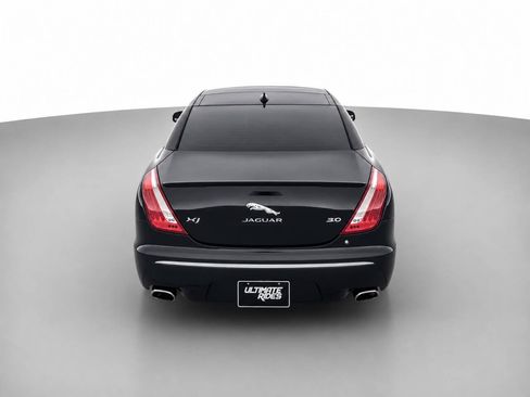 Used 2015 Jaguar XJ RWD image 6