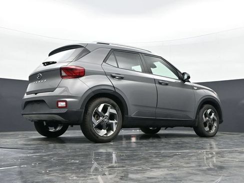 Used 2020 Hyundai Venue SEL w/ Convenience + Premium Package FWD image 33
