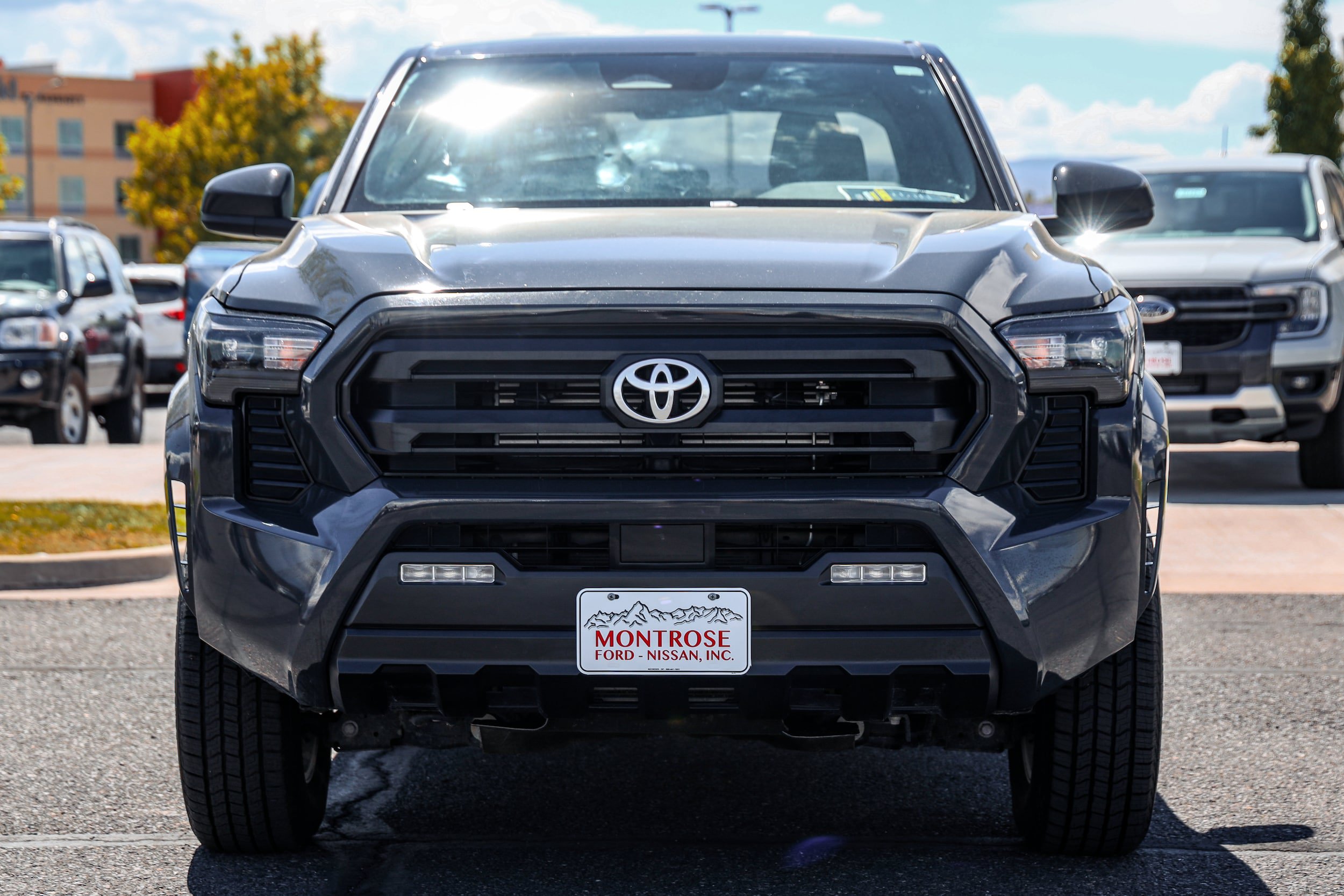 Used 2024 Toyota Tacoma SR5 AWD/4WD image 2