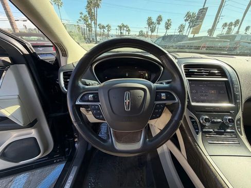 Used 2020 Lincoln Nautilus Reserve w/ Equipment Group 201A image 14