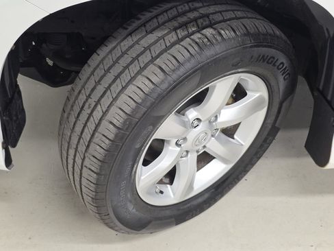 Used 2015 Lexus GX 460 AWD/4WD image 45