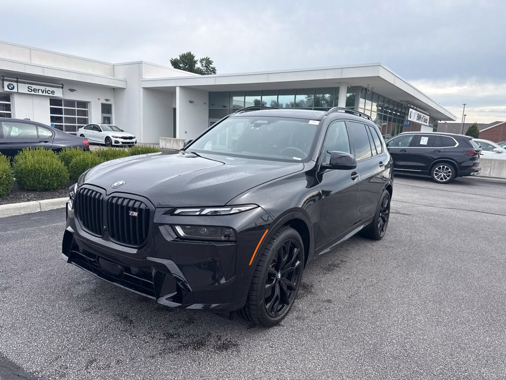 Used 2025 BMW X7 M60i AWD/4WD image 3