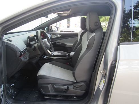 Used 2023 Volkswagen ID.4 Pro image 15