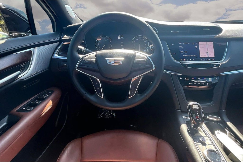 Certified 2025 Cadillac XT5 Premium Luxury FWD image 8