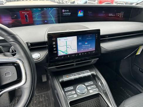 Used 2024 Lincoln Nautilus Reserve w/ Equipment Group 202A image 36