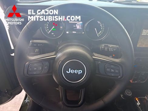 Used 2023 Jeep Wrangler Unlimited w/ Sun & Screen Package AWD/4WD image 13
