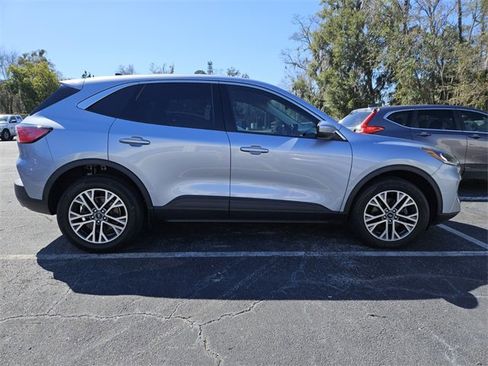 Used 2022 Ford Escape SEL image 6