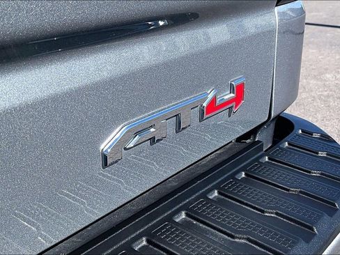 Used 2024 GMC Sierra 1500 AT4 w/ Technology Package AWD/4WD image 8