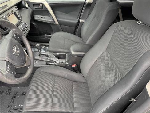 Used 2015 Toyota RAV4 LE AWD/4WD image 10