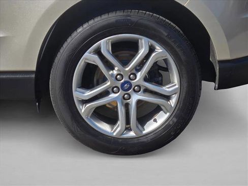 Used 2017 Ford Edge Titanium w/ Technology Package image 23