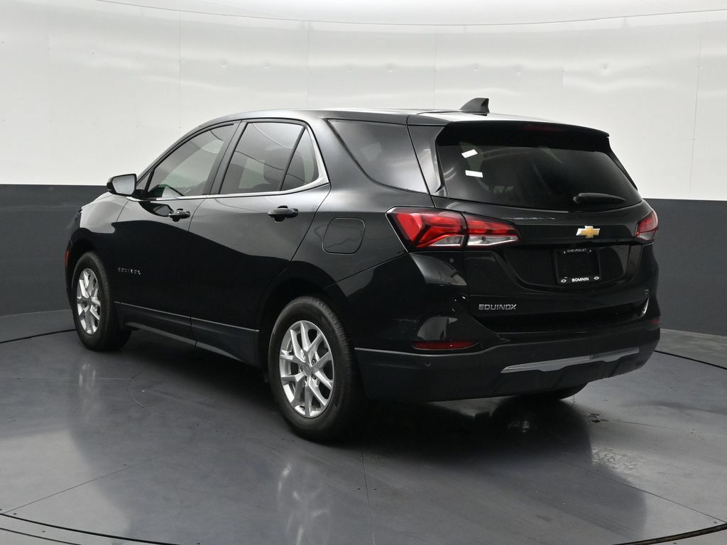 Used 2024 Chevrolet Equinox LT FWD image 3