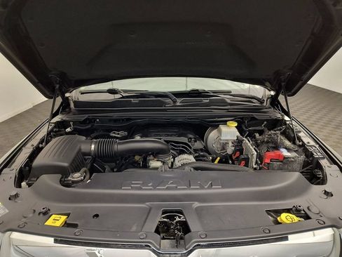 Used 2019 RAM 1500 Laramie AWD/4WD image 33