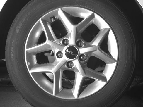 Used 2025 Kia Soul LX w/ LX Technology Package FWD image 15