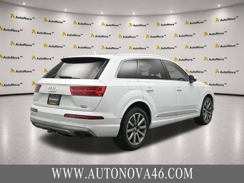 Used 2018 Audi Q7 3.0T Prestige AWD/4WD image 9