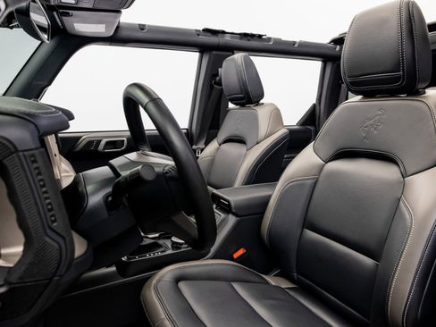 Used 2025 Ford Bronco Outer Banks image 30