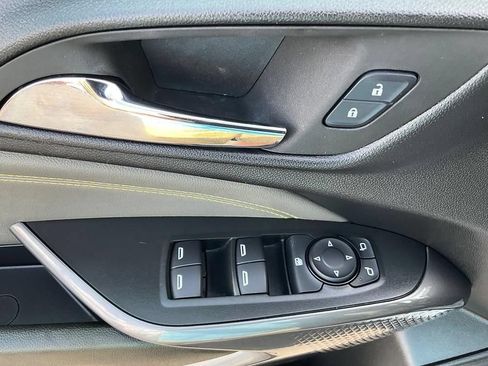 Used 2025 Chevrolet Trax ACTIV w/ Driver Confidence Package FWD image 30