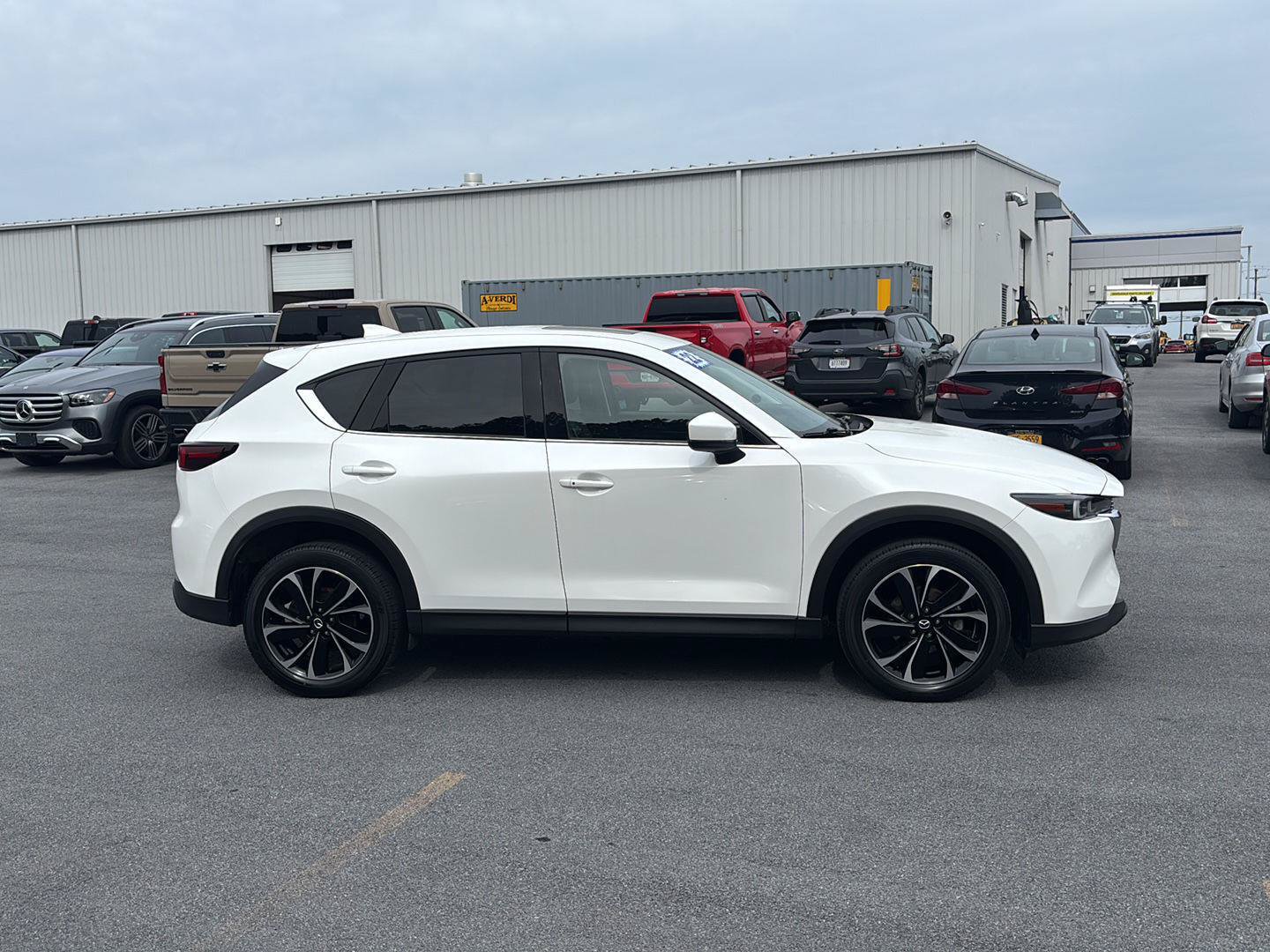 Used 2022 MAZDA CX-5 AWD 2.5 S w/ Premium Plus Pkg image 2