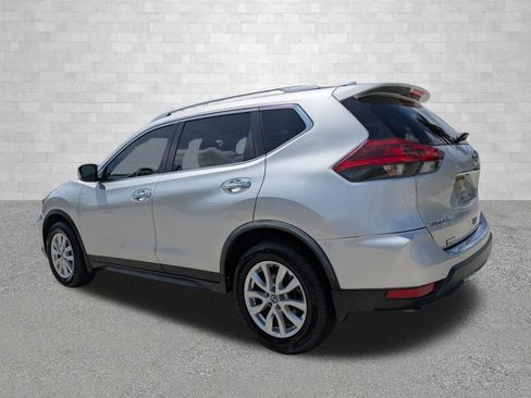 Used 2018 Nissan Rogue SV FWD image 4