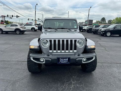 Used 2020 Jeep Wrangler Unlimited Sahara AWD/4WD image 3