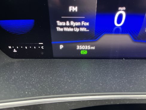 Certified 2023 Volkswagen Tiguan SE R-Line image 21