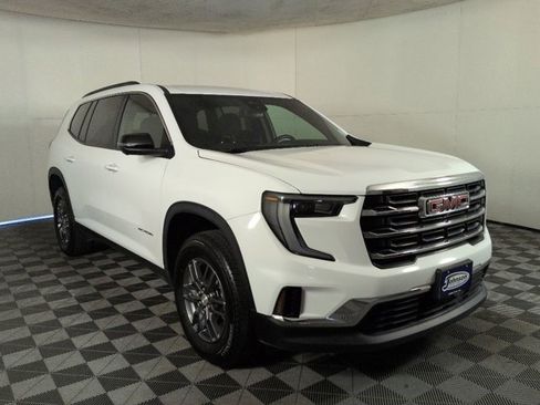 Certified 2025 GMC Acadia Elevation AWD/4WD image 3