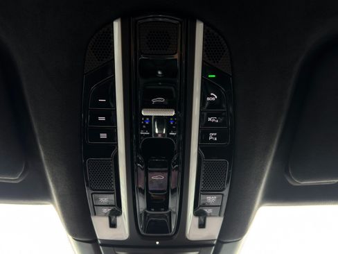Used 2021 Porsche Cayenne Turbo S AWD/4WD image 37