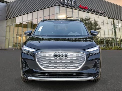 Used 2023 Audi Q4 e-tron Premium Plus w/ Premium Plus image 6