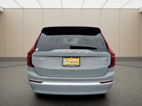 New 2026 Volvo XC90 B6 Plus w/ Protection Package Premier AWD/4WD image 8