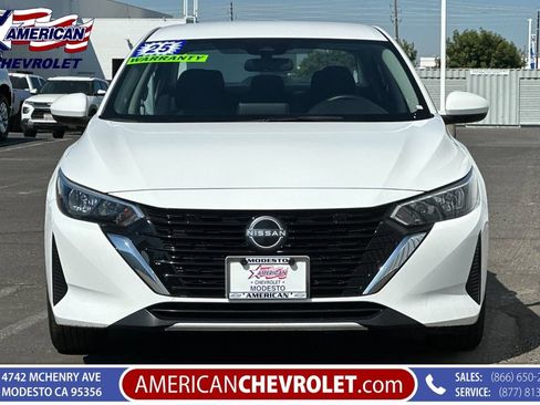 Used 2025 Nissan Sentra SV FWD image 9