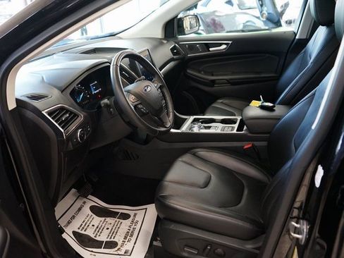 Used 2022 Ford Edge Titanium image 24