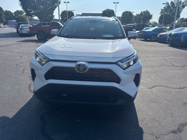 Used 2025 Toyota RAV4 XLE FWD image 10