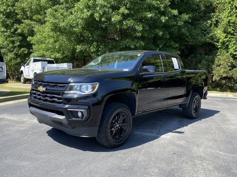 Used 2022 Chevrolet Colorado LT w/ Luxury Package RWD image 5