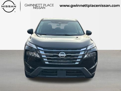 Used 2024 Nissan Rogue S image 2