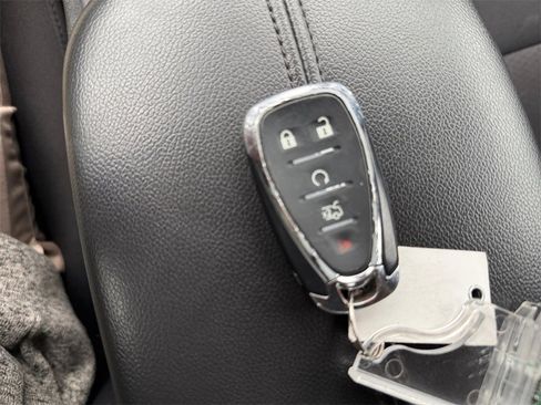 Used 2023 Chevrolet Malibu LT image 32