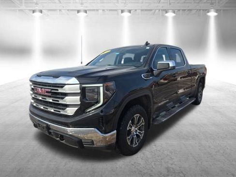 Used 2024 GMC Sierra 1500 SLE w/ Preferred Package image 5