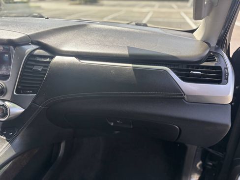 Used 2018 Chevrolet Suburban LT AWD/4WD image 28
