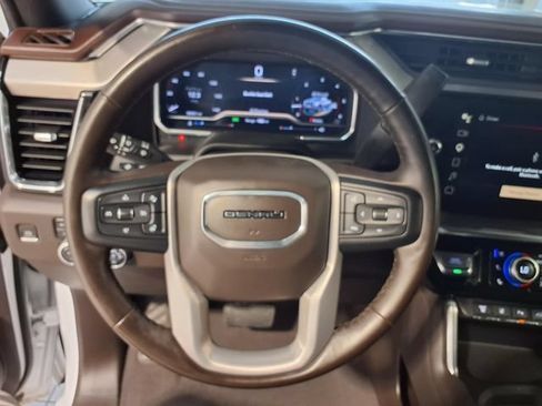 Used 2024 GMC Sierra 2500 Denali w/ Denali Reserve Package AWD/4WD image 10